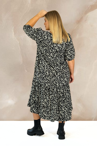 Curve loose fit woven smock dress in monochrome print