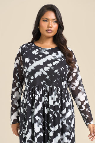 Curve Mono Print Long Sleeve Smock Style Dress