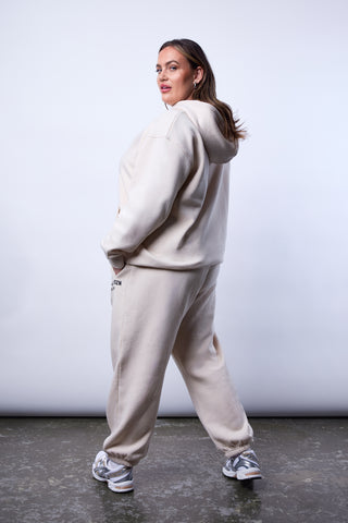 FASHION SZN SPORTS CLUB Joggers in Stone