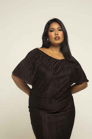 Curve Drop shoulder plisse midaxi dress in chocolate