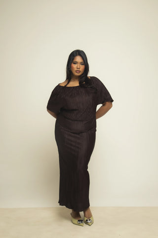 Curve Drop shoulder plisse midaxi dress in chocolate
