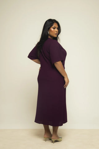 Curve Plum Textured Flutter Sleeve Ruched Front Midi Dress