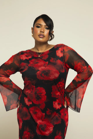 Curve Large floral flare sleeve mesh maxi dress