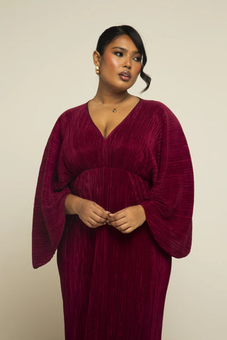 Curve Batwing plisse Burgundy Maxi Dress