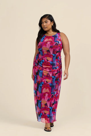 Curve Mesh Sleeveless Maxi Dress In Pink Abstract Print