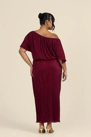 Curve drop shoulder burgundy plisse midaxi dress