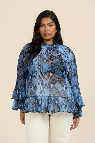 Curve Ruffle Snake Print Ruffle Swing Blouse