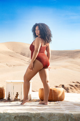 Curve Trim Detail Sculpting Crinkle Swimsuit