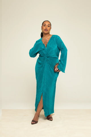 Curve Twist Front Plisse Flare Sleeve Midaxi Dress