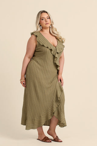Textured Ruffle and Wrap Sleeveless Midi Dress