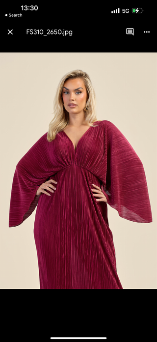 Curve Batwing plisse Burgundy Maxi Dress