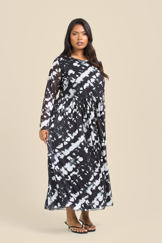 Curve Mono Print Long Sleeve Smock Style Dress