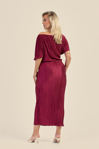 Curve drop shoulder burgundy plisse midaxi dress