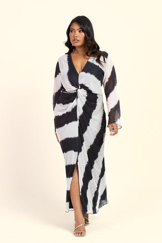 Curve Monochrome Twist Front Plunge Flare Sleeved Midi Dress