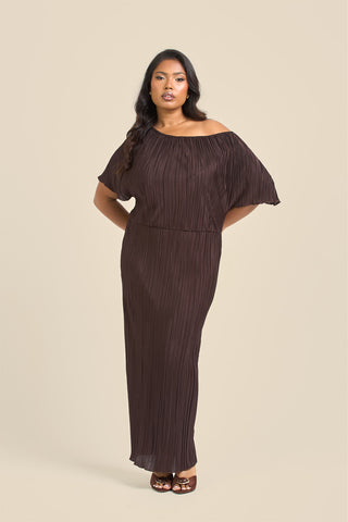 Curve Drop shoulder plisse midaxi dress in chocolate
