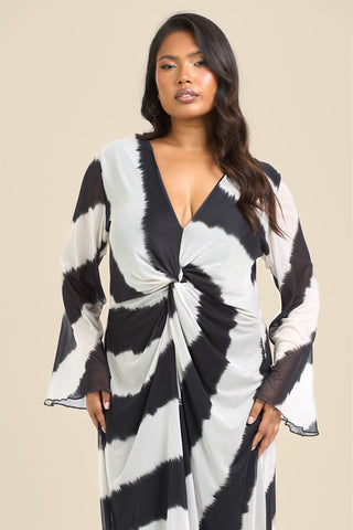 Curve Monochrome Twist Front Plunge Flare Sleeved Midi Dress