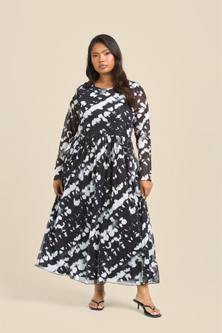 Curve Mono Print Long Sleeve Smock Style Dress