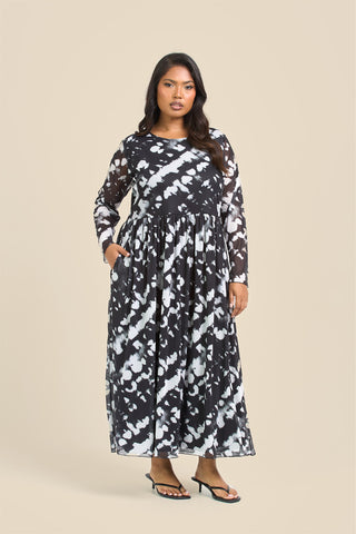 Curve Mono Print Long Sleeve Smock Style Dress