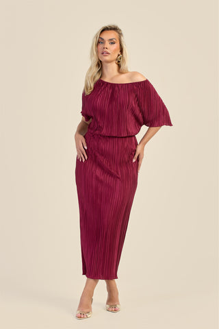 Curve drop shoulder burgundy plisse midaxi dress
