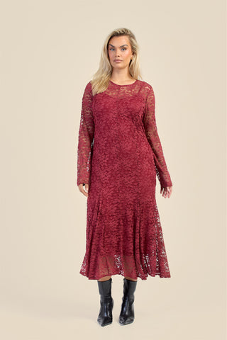 Curve Long Sleeve Lace Godet Hem Midaxi Dress