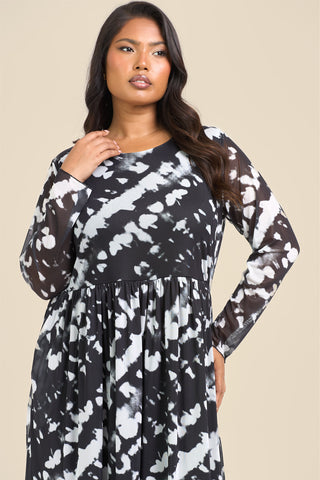 Curve Mono Print Long Sleeve Smock Style Dress