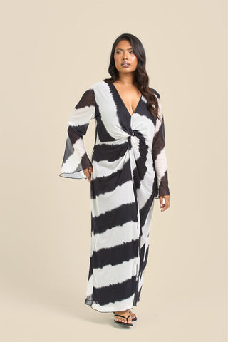 Curve Monochrome Twist Front Plunge Flare Sleeved Midi Dress