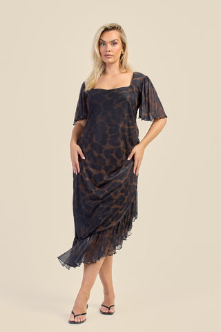 Curve flutter Sleeve Ruffle Hem Leopard Midi Dress
