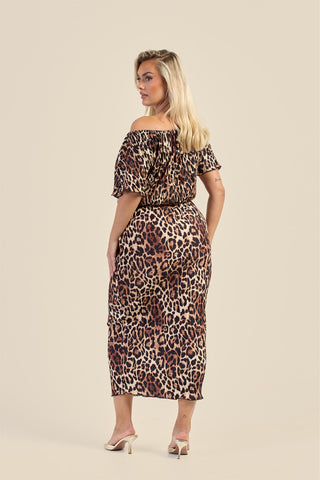 Curve Plisse drop shoulder midaxi dress in leopard dress