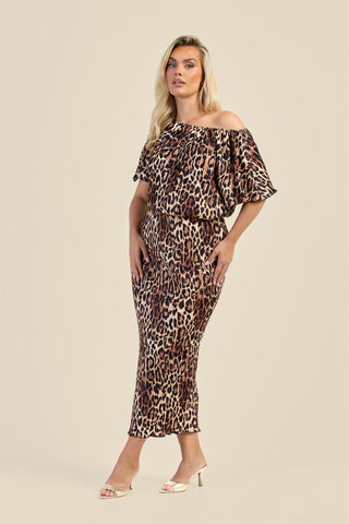 Curve Plisse drop shoulder midaxi dress in leopard dress