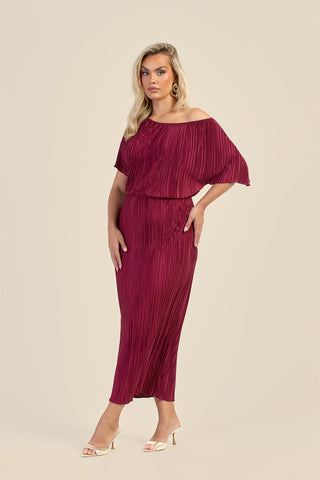 Curve drop shoulder burgundy plisse midaxi dress