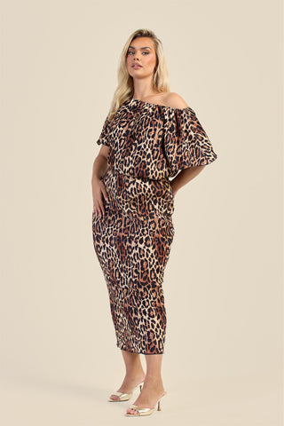 Curve Plisse drop shoulder midaxi dress in leopard dress