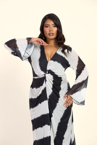 Curve Monochrome Twist Front Plunge Flare Sleeved Midi Dress