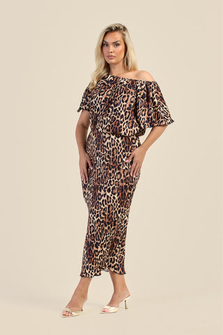 Curve Plisse drop shoulder midaxi dress in leopard dress