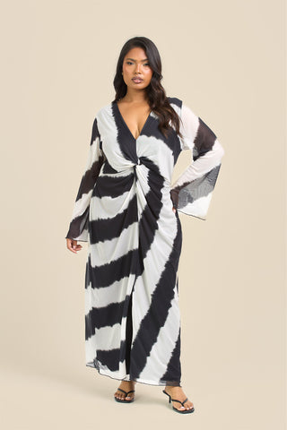 Curve Monochrome Twist Front Plunge Flare Sleeved Midi Dress