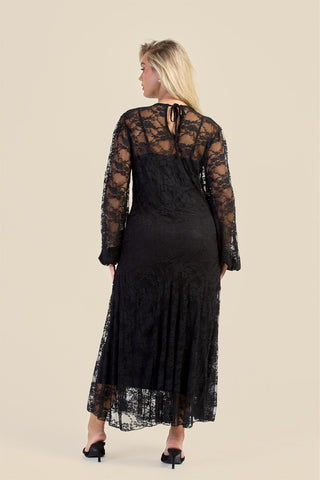 Curve Lace Balloon Sleeve Maxi Dress