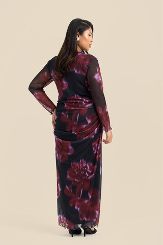 Curve V Neck ruched Midaxi Dress In Statement Floral