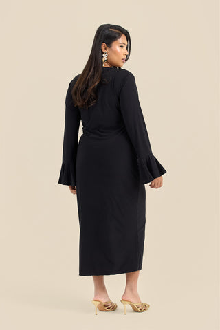 Plus Size Ruched Front Flare Sleeve Midi Dress