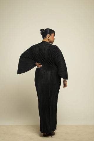 Curve Batwing Plisse Black Maxi Dress