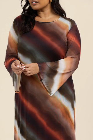 Curve flare sleeve loose fit midi dress in Ombre stripe print