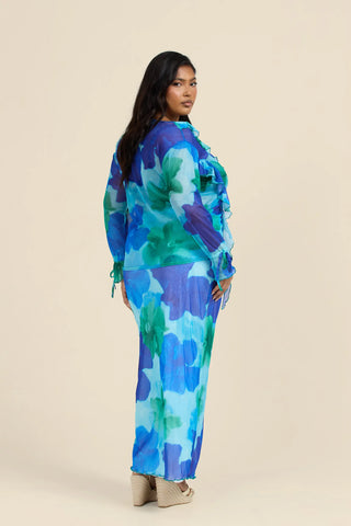 Curve Mesh Maxi Skirt In Blue Floral
