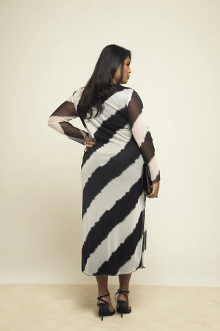 Curve Monochrome Ruched Detail Mesh Midaxi Dress