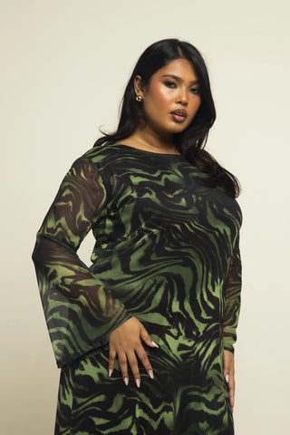Curve flare sleeve loose fit A line dress in khaki zebra print