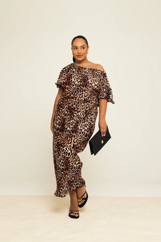 Curve Plisse drop shoulder midaxi dress in leopard dress
