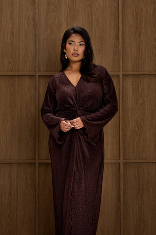 Curve Plisse Twist Front Flare Sleeve Midaxi Dress